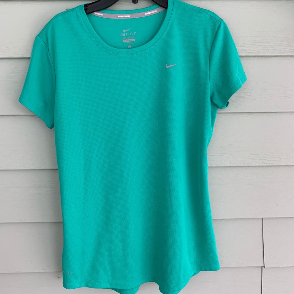 nike workout tee shirt